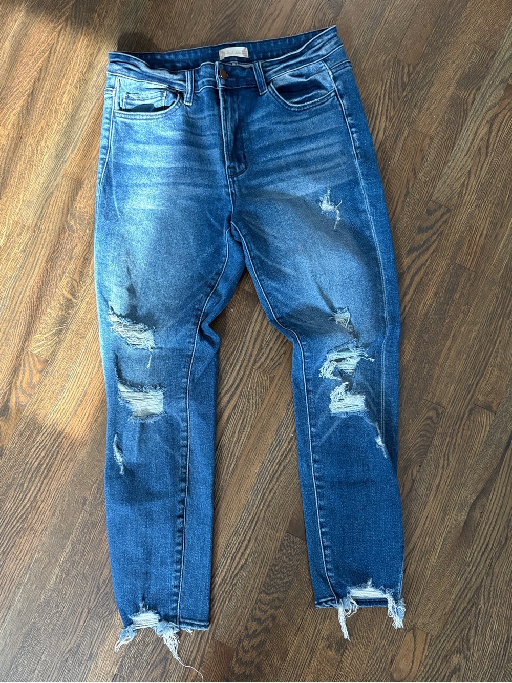 Distressed Skinny Jeans